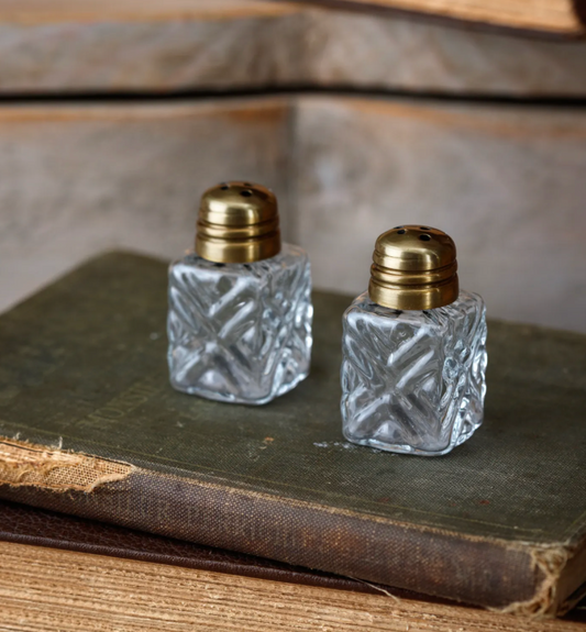 Madame's Salt & Pepper Shaker