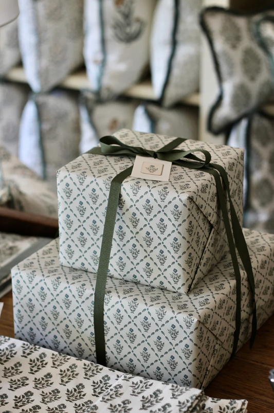 Wrapping Paper (Carrie Lattice)