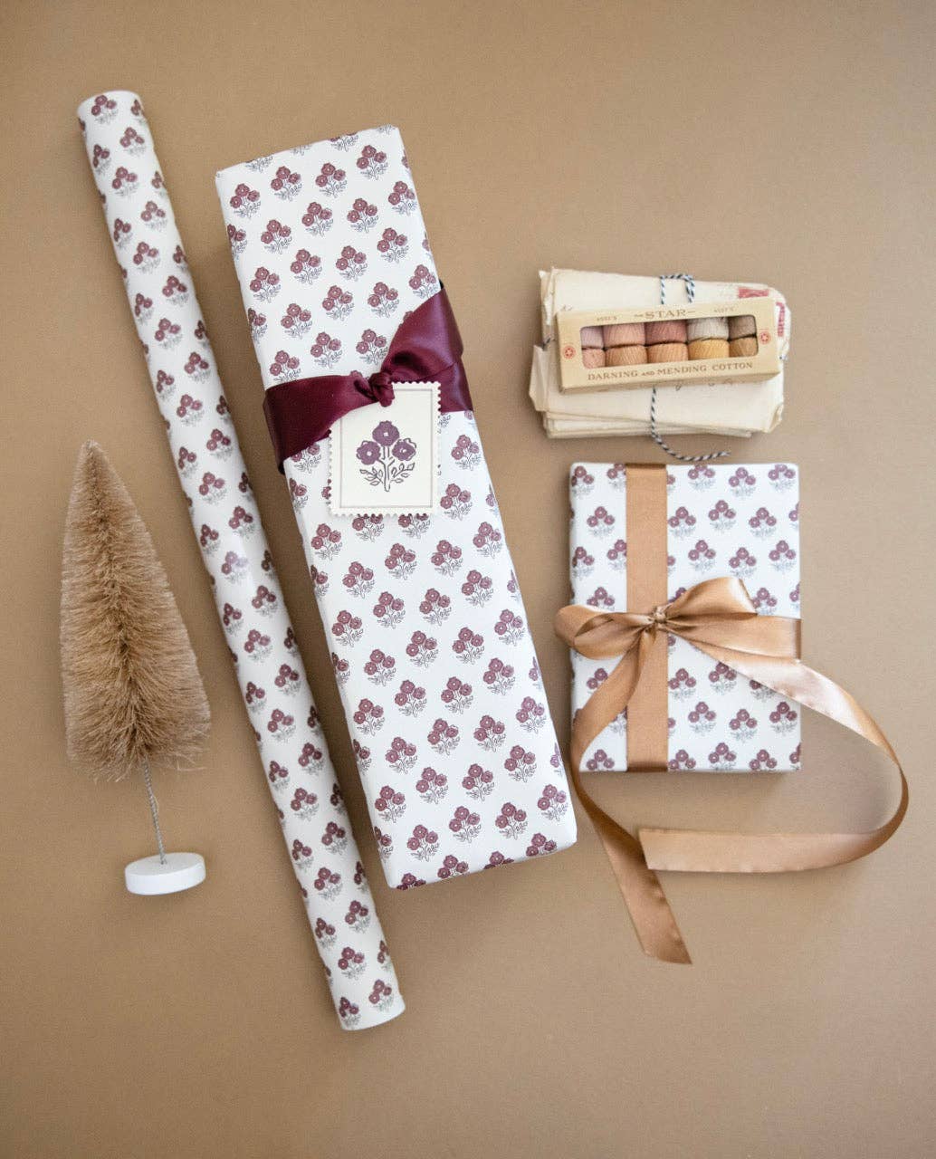 Wrapping Paper (Cranberry Topiary)